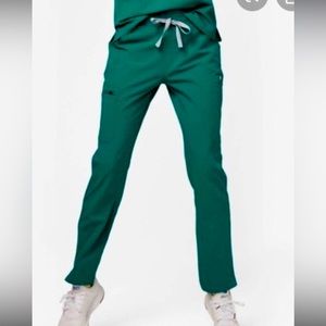 Hunter Green Yola scrub pants! Small